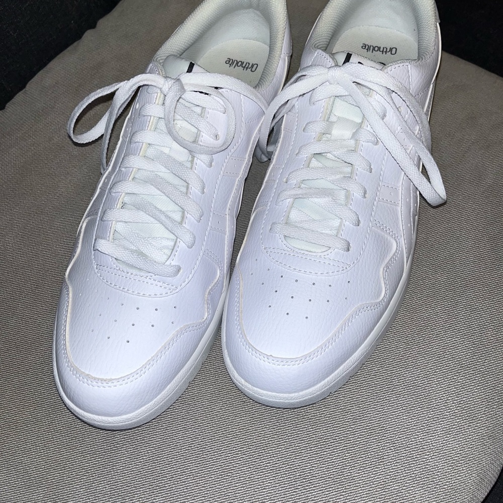 ASICS Men's White Sneakers - Picture 2 of 6